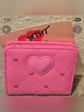 Betsey Johnson Hot Pink Quilted Heart Card Case Nwt
